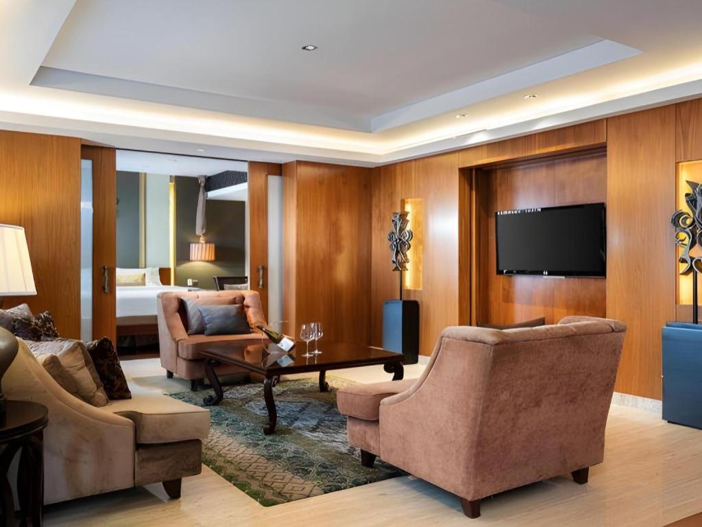 Artotel Suites Bianti Yogyakarta Exteriör bild